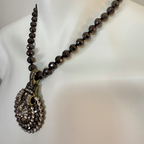 Heidi Daus USA Art Deco Crystal Medallion Necklace with Original Box - Picture 6 of 13